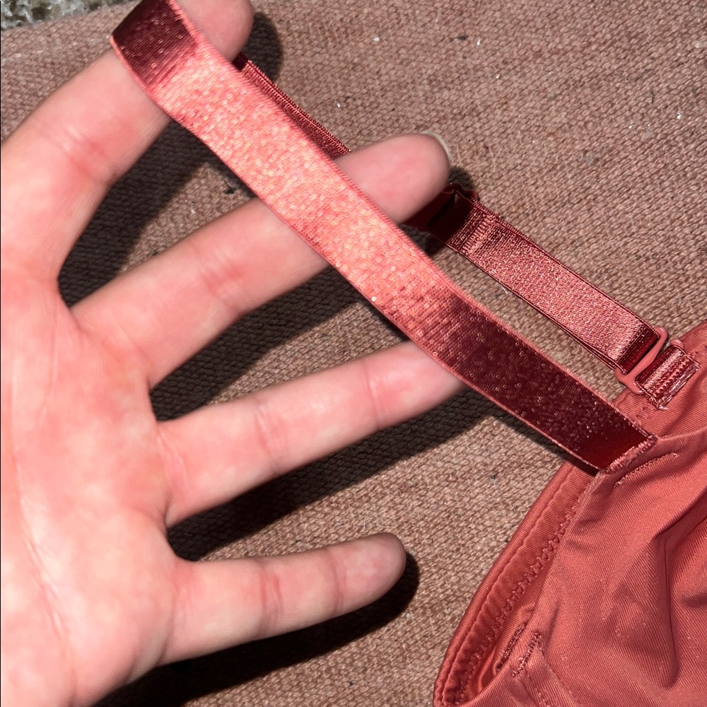 NWT Underwire adjustable bra - Picture 2 of 4